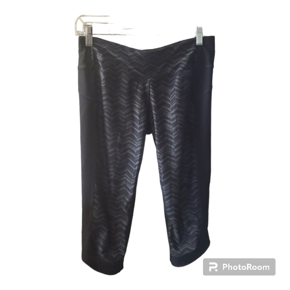 work out short leggings. Black and Gray. Medium. MPG Brand